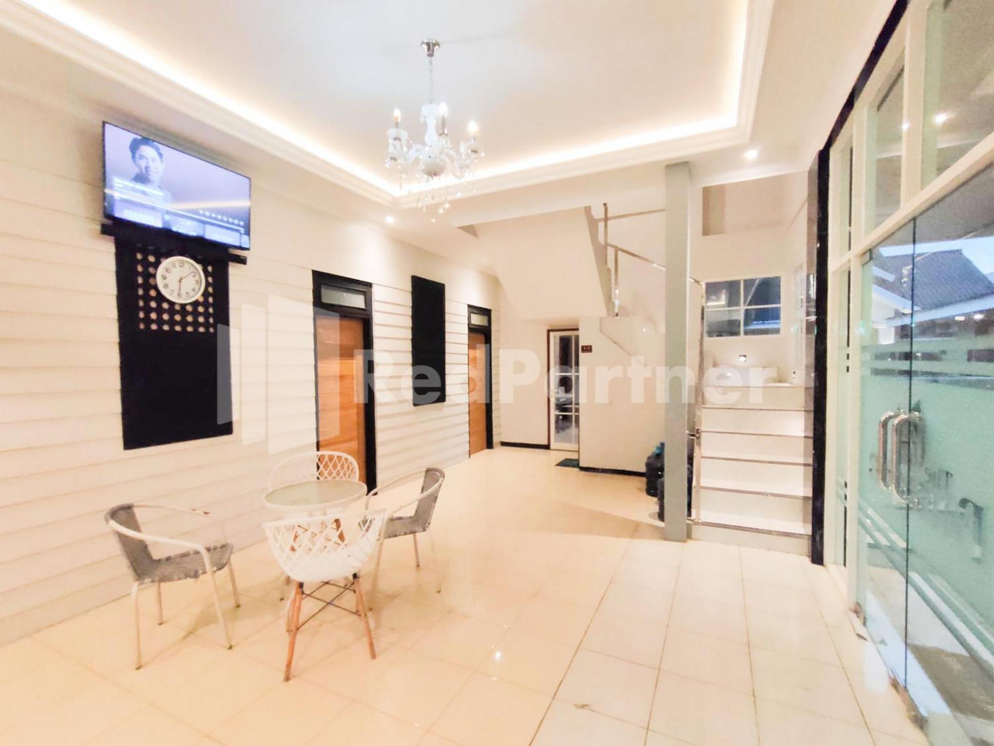 The Paragon Hotel Cilacap Redpartner Dış mekan fotoğraf